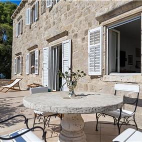 4 bedroom villa with pool in Lapad, Dubrovnik, sleeps 8